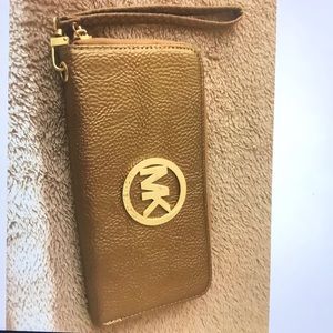Michael Kors Leather Clutch Wristlet Wallet